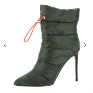 Steve Madden’s boots